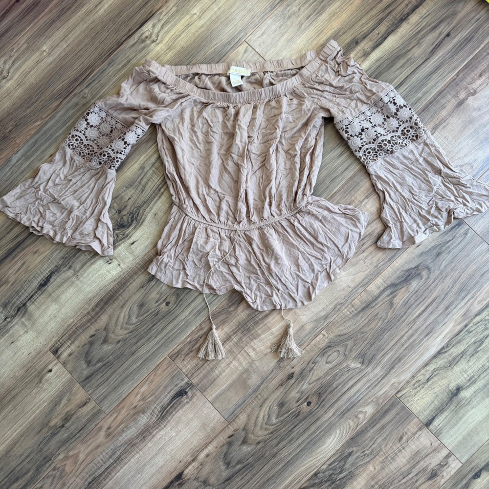 Coco & Shay Womens XL Mauve Tan Crochet Lace Bell Sleeve Off Shoulder Peplum Top
